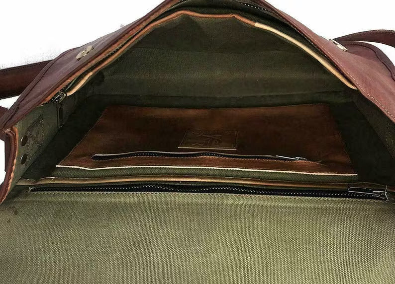 Venture Vogue Leather Crossbody Bag