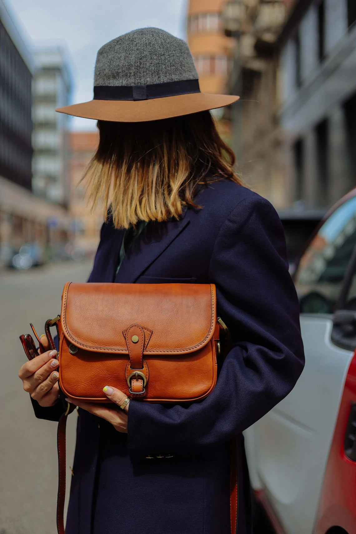 Handmade Leather Crossbody Bag – Stylish Women's Leather Handbag