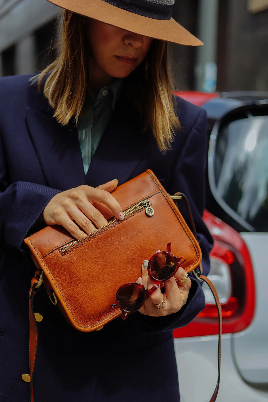 Handmade Leather Crossbody Bag – Stylish Women's Leather Handbag