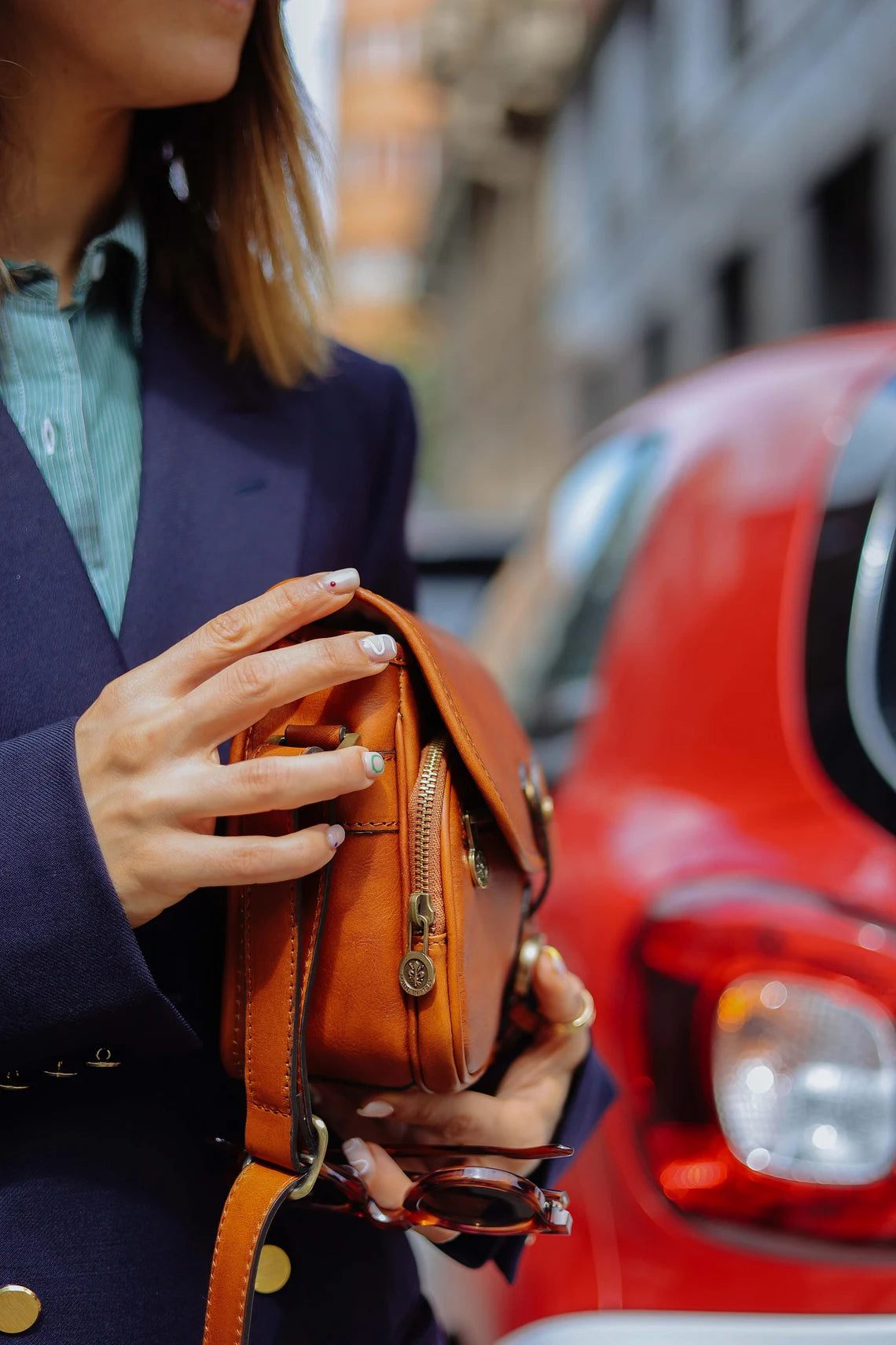 Handmade Leather Crossbody Bag – Stylish Women's Leather Handbag