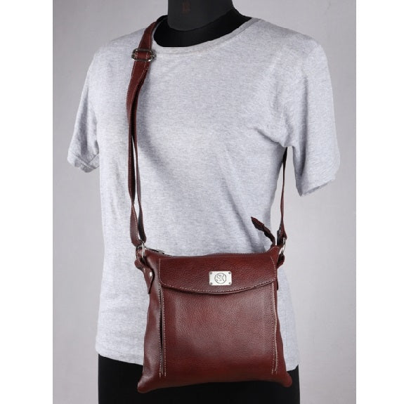 Leather Laptop Bag in Crossbody Style for Modern Professionals