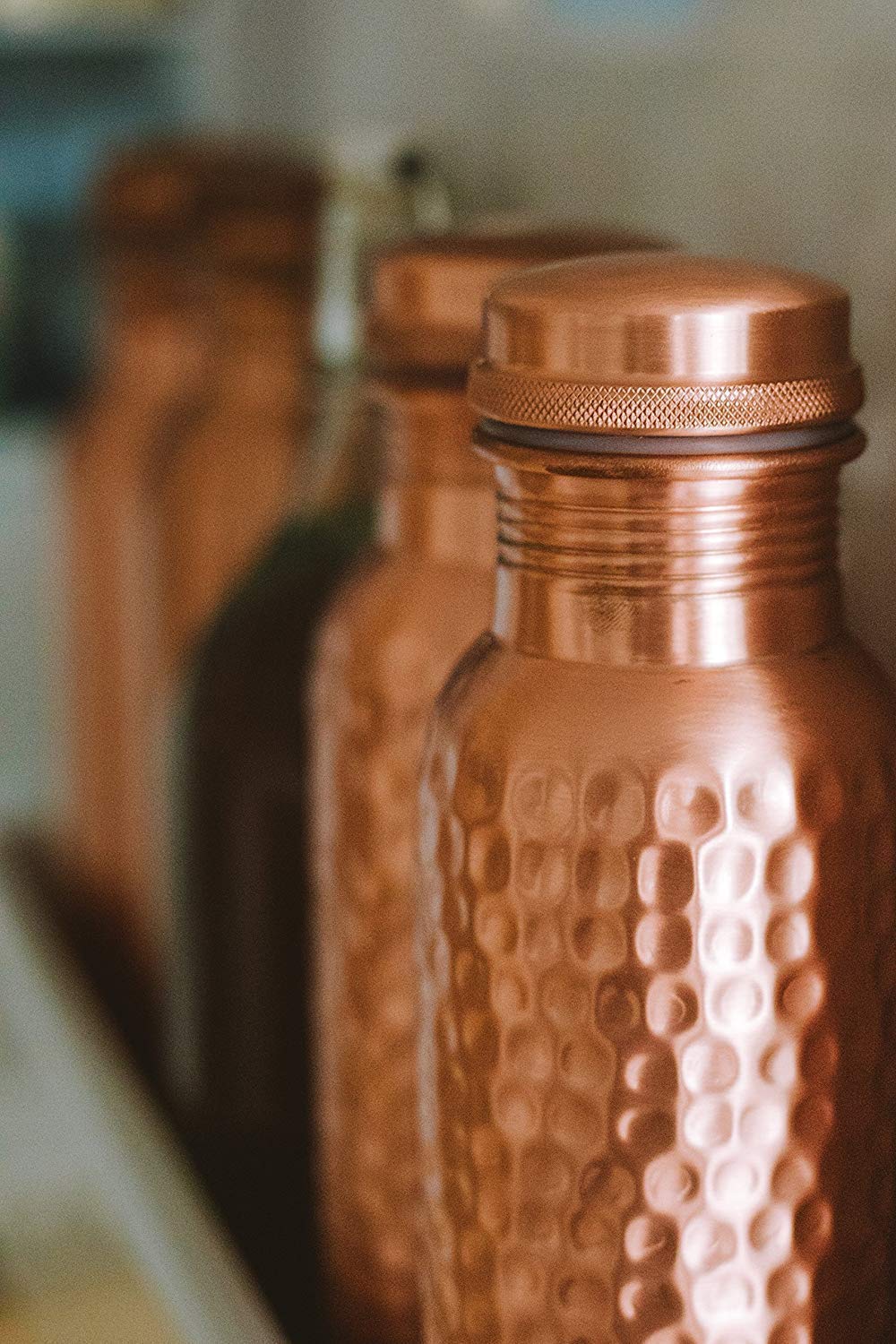 Pure Hammered Copper Water Bottle – Leak-Proof Design with Secure Seal Cap