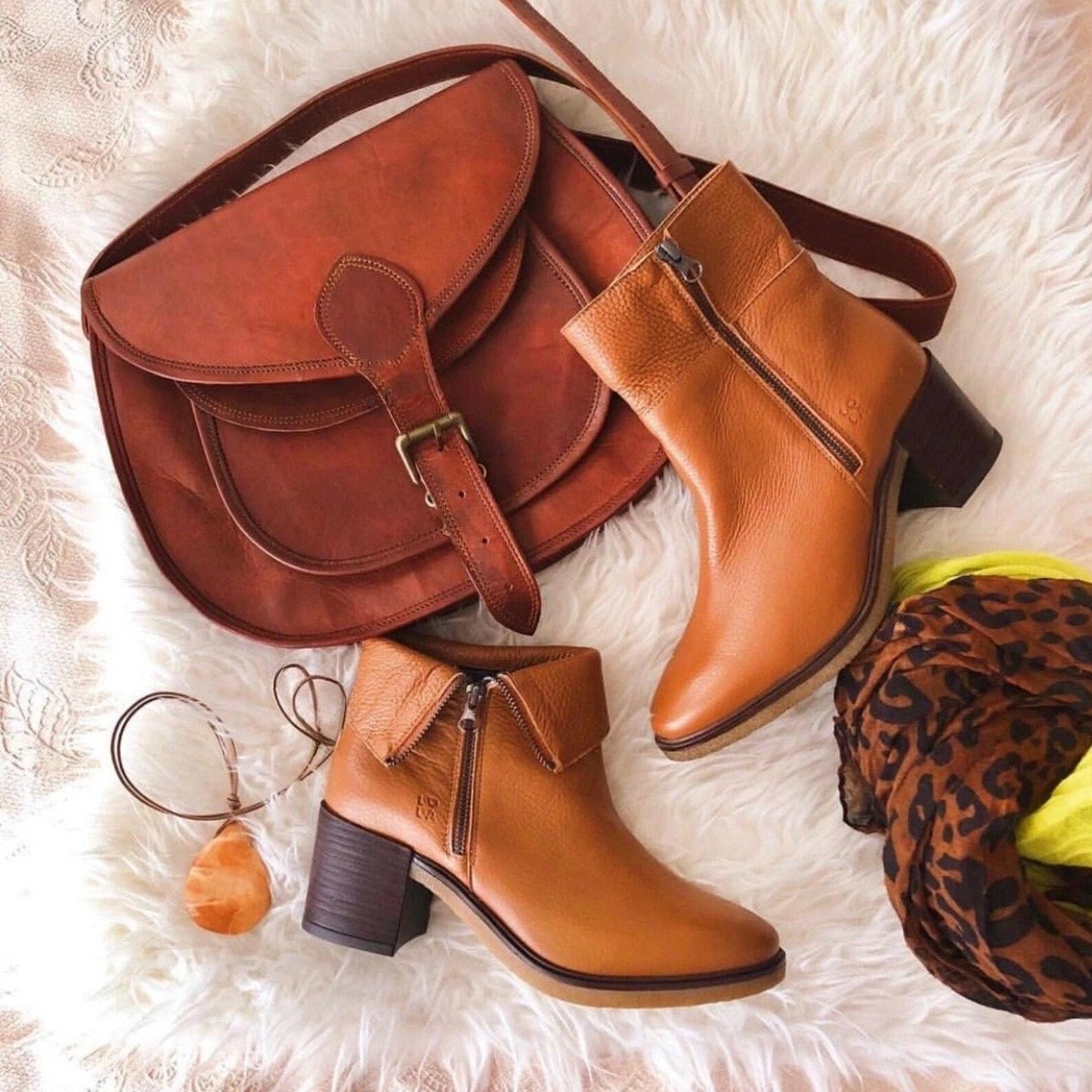 Trendy Leather Crossbody Travel Purse for Girls